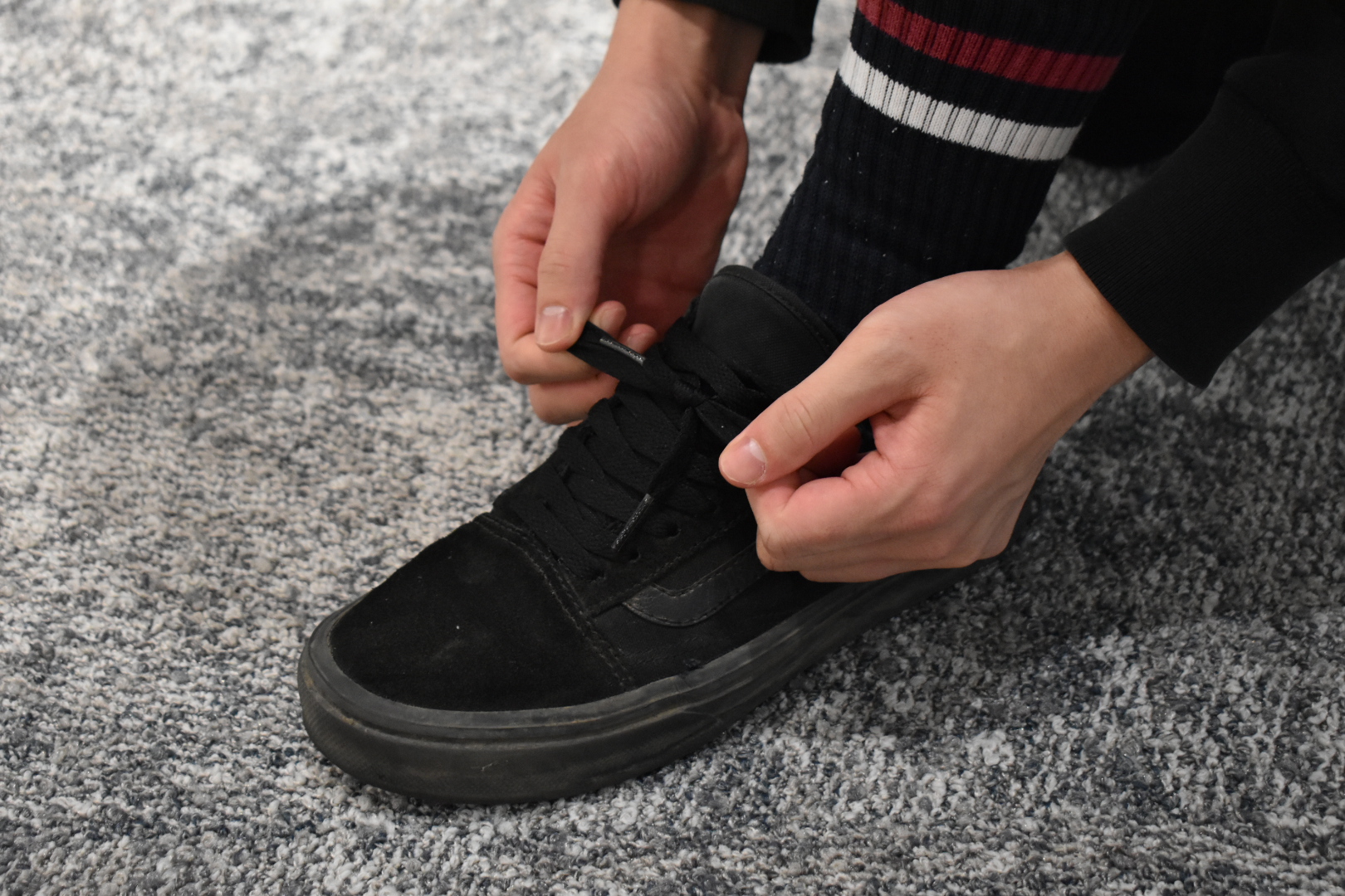 扁平足の歩き方と関係を徹底解説 治し方とグッズを紹介 Kencoco ケンココ