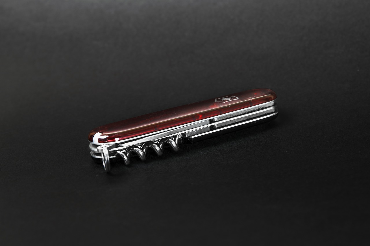 22年10月版 アーミーナイフの選び方と人気おすすめ12選 キャンプや釣りに使える Kencoco ケンココ