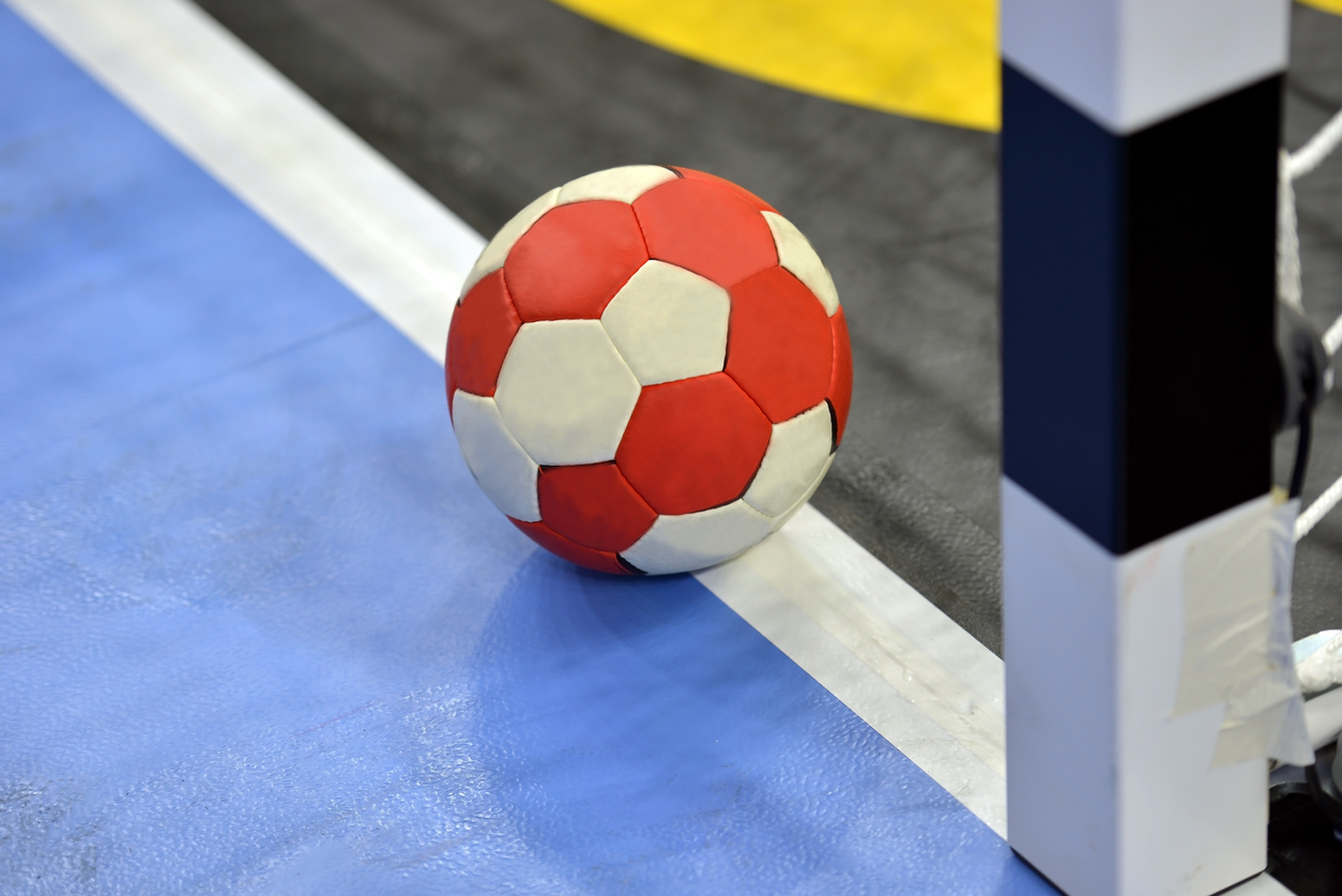 動画付きで解説 ハンドボールキーパーのルールやコツ 練習方法などを解説 Kencoco ケンココ