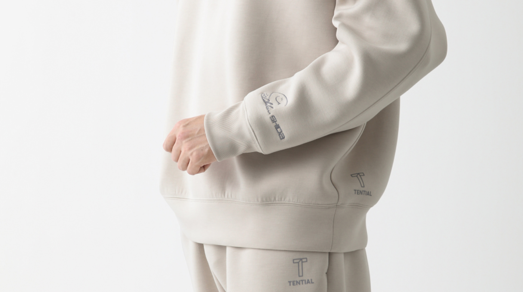 テックスウェット】クルーネックプルオーバー（志田千陽コラボ